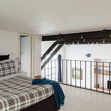 Apartment Trevi Fountain - Modern In 17th-century Palazzo *