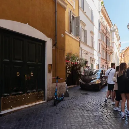 Apartment Trevi Fountain - Modern In 17th-century Palazzo *