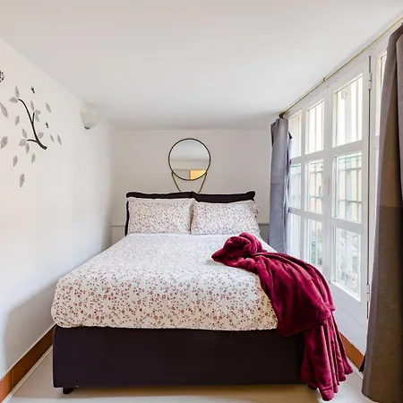 Apartment Trevi Fountain - Modern In 17th-century Palazzo